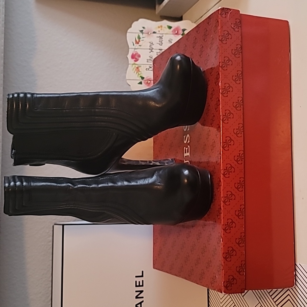 Guess leather boots